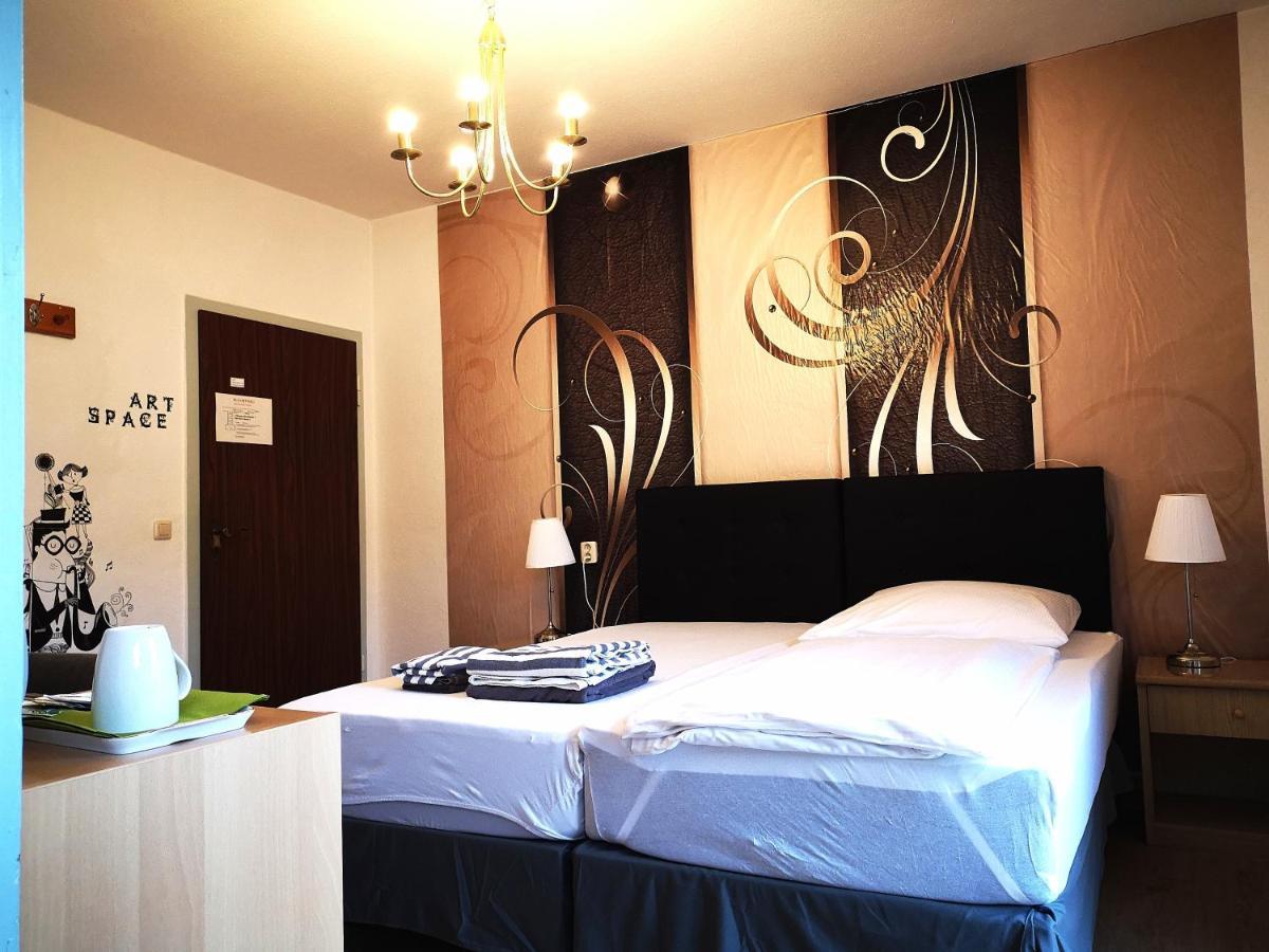 Hotel Hohenstein -Radweg-Messe-Baldeneysee Ессен Екстер'єр фото