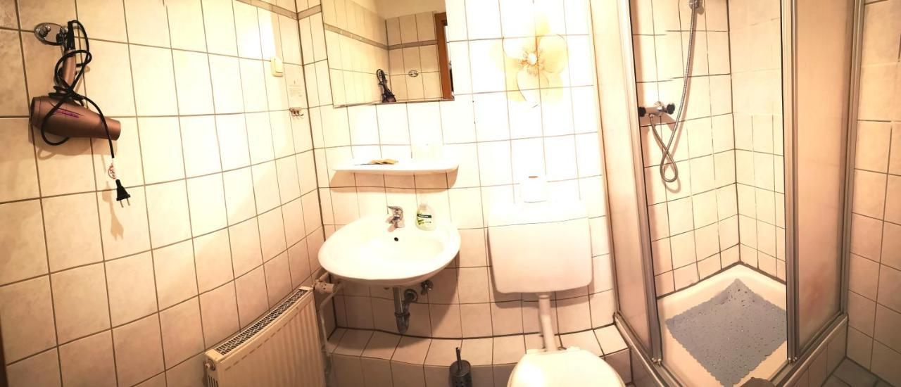 Hotel Hohenstein -Radweg-Messe-Baldeneysee Ессен Екстер'єр фото